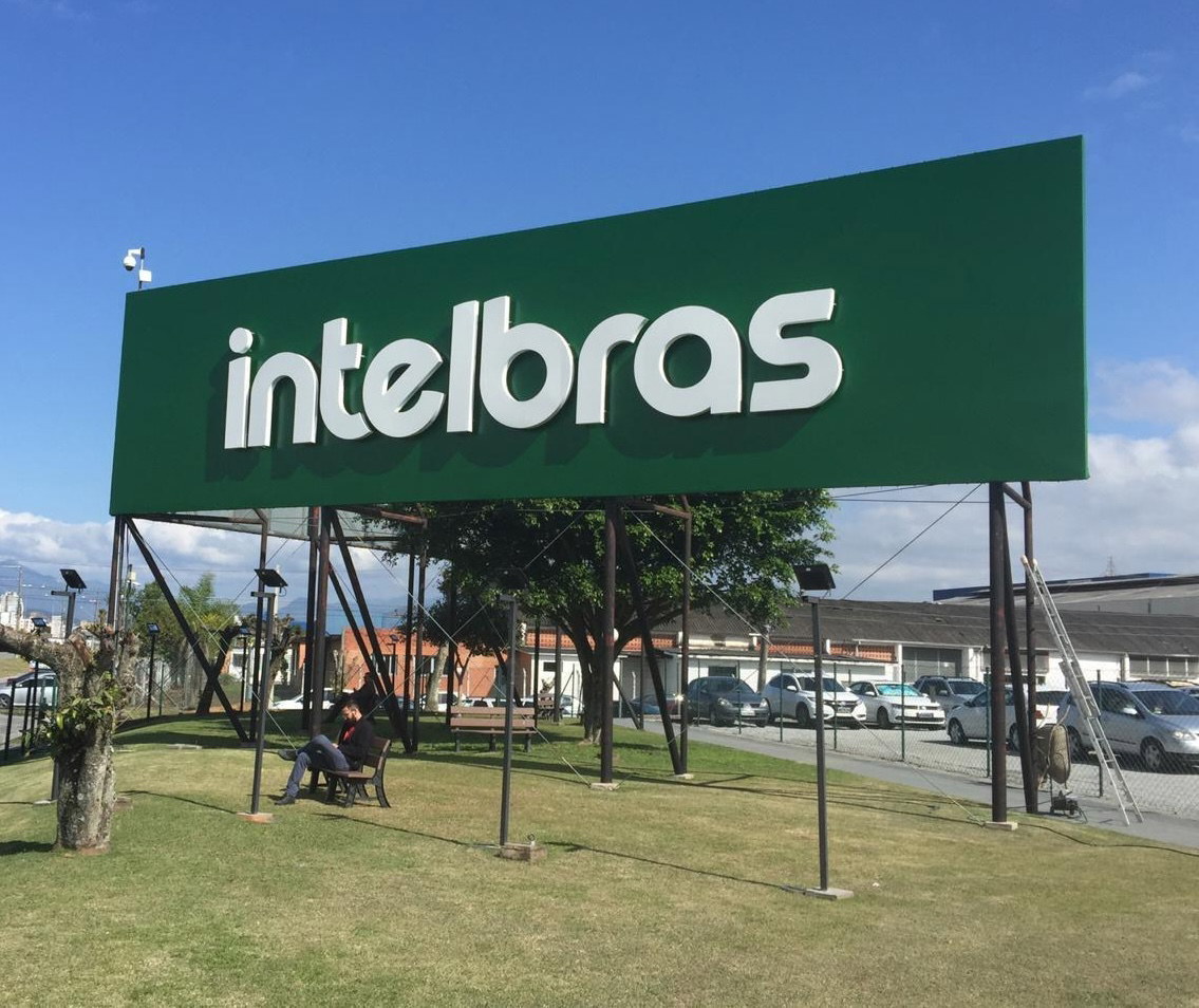 Projeto executado para Intelbras — comunicação visual