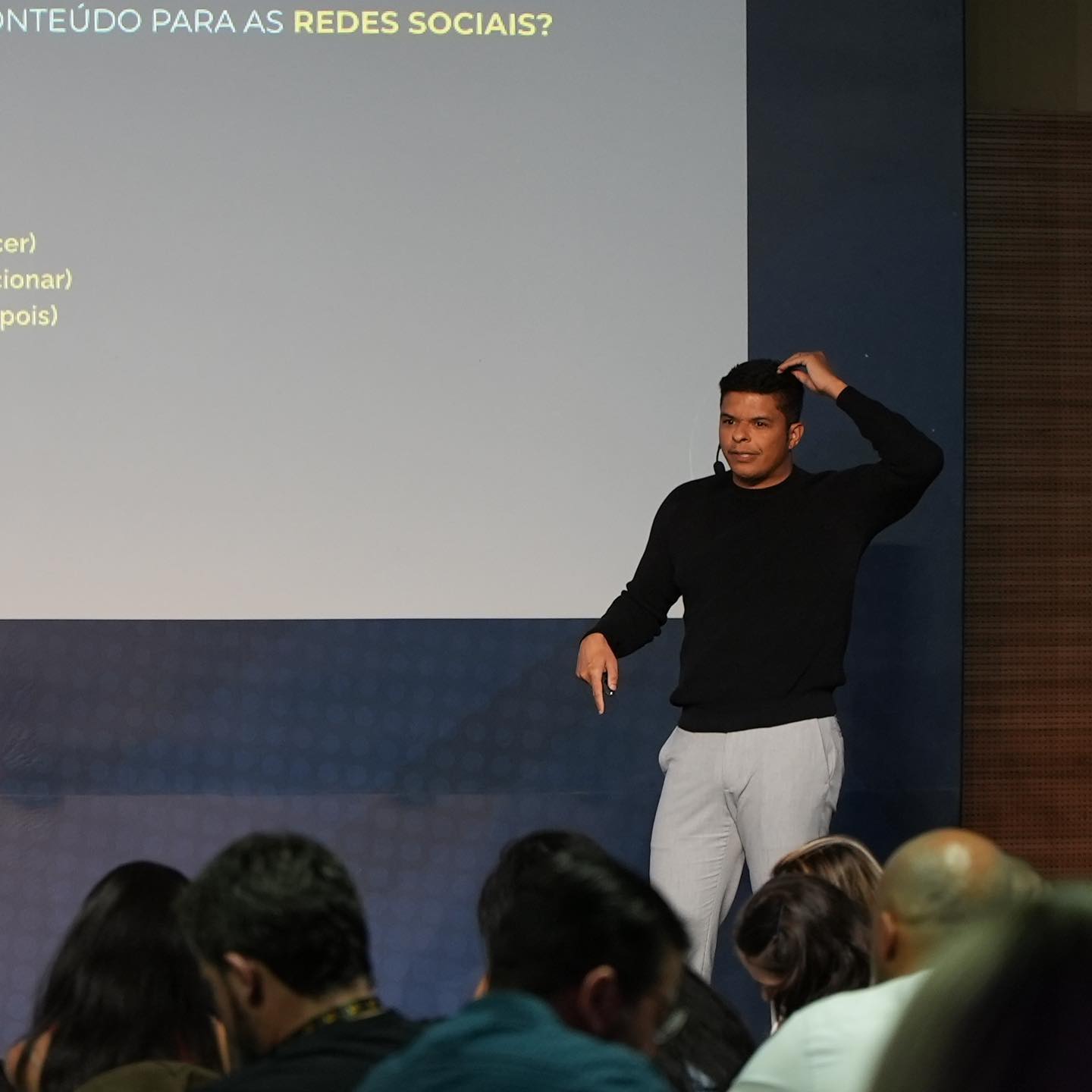 Foto 1 — palestra