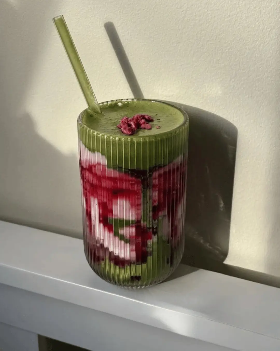 E-book digital con 20 recetas de smoothies detox