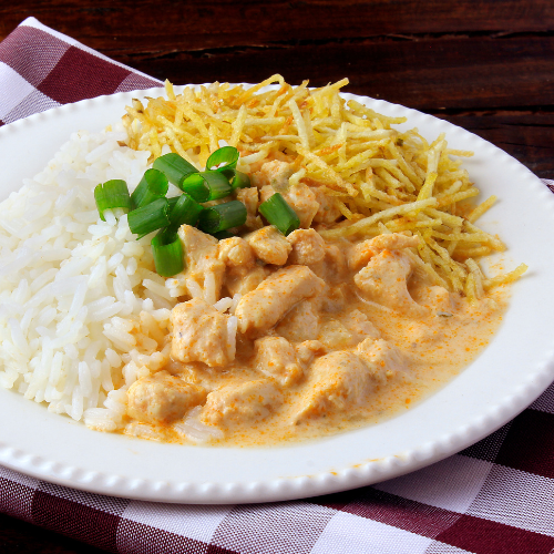 Strogonoff de Frango simples e fácil de fazer