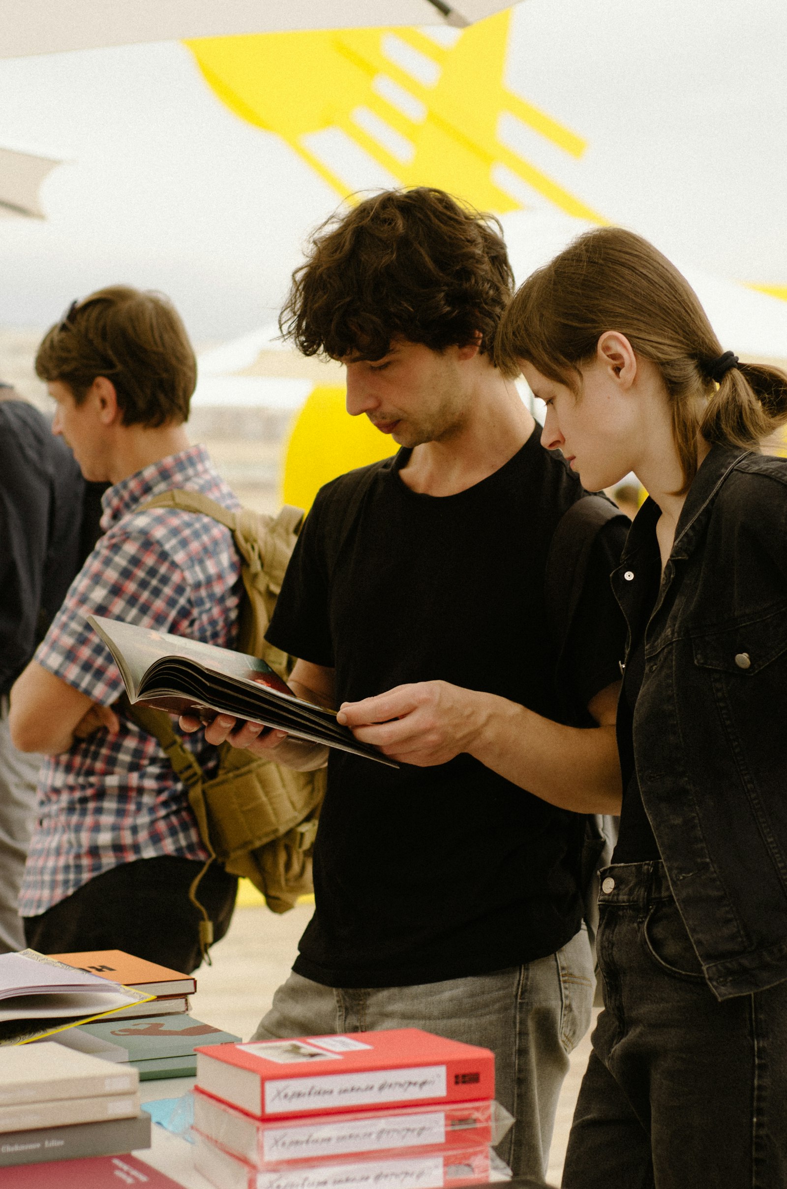 People in calm conversation, wellness discussion