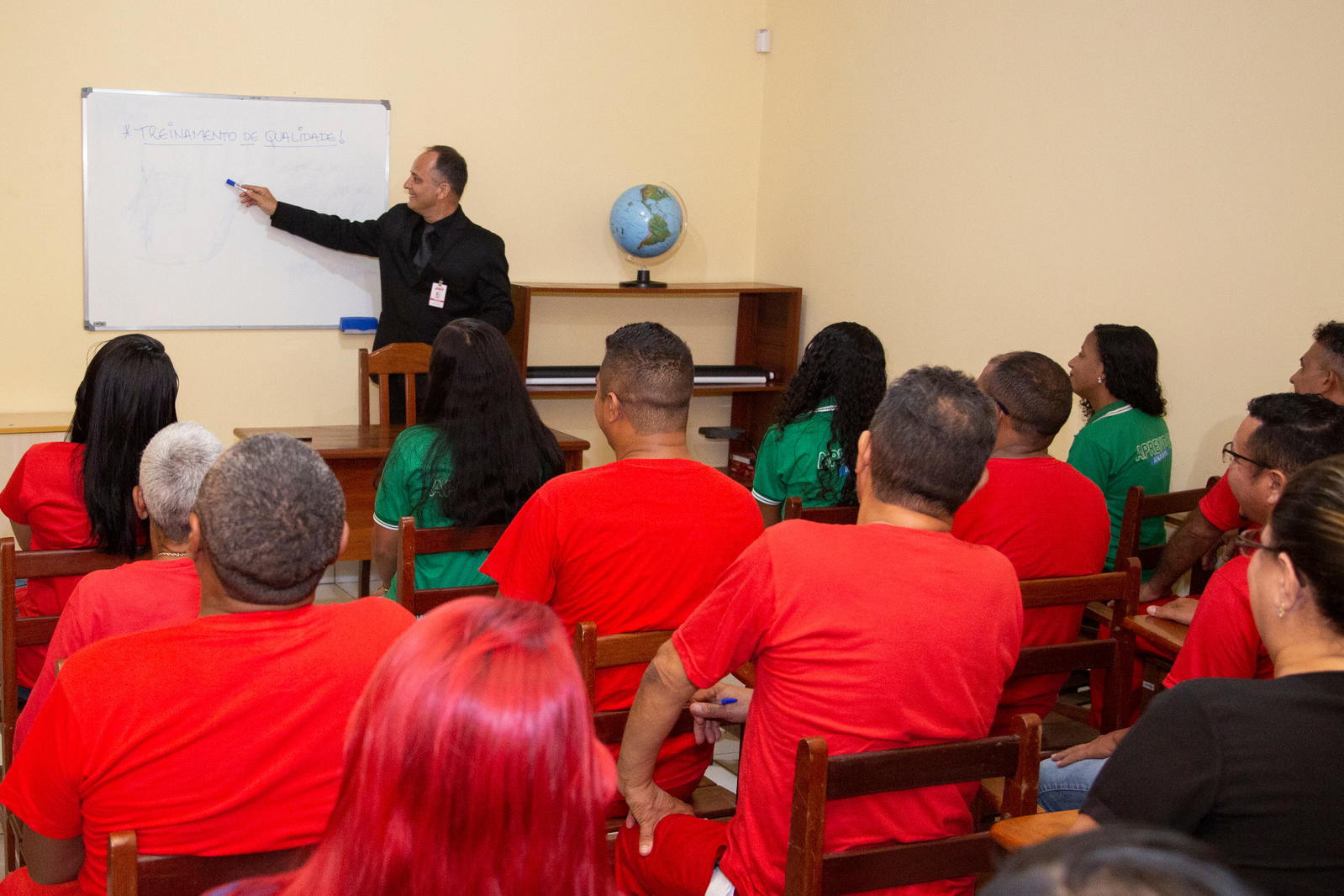 Treinamento de qualidade com a equipa em sala