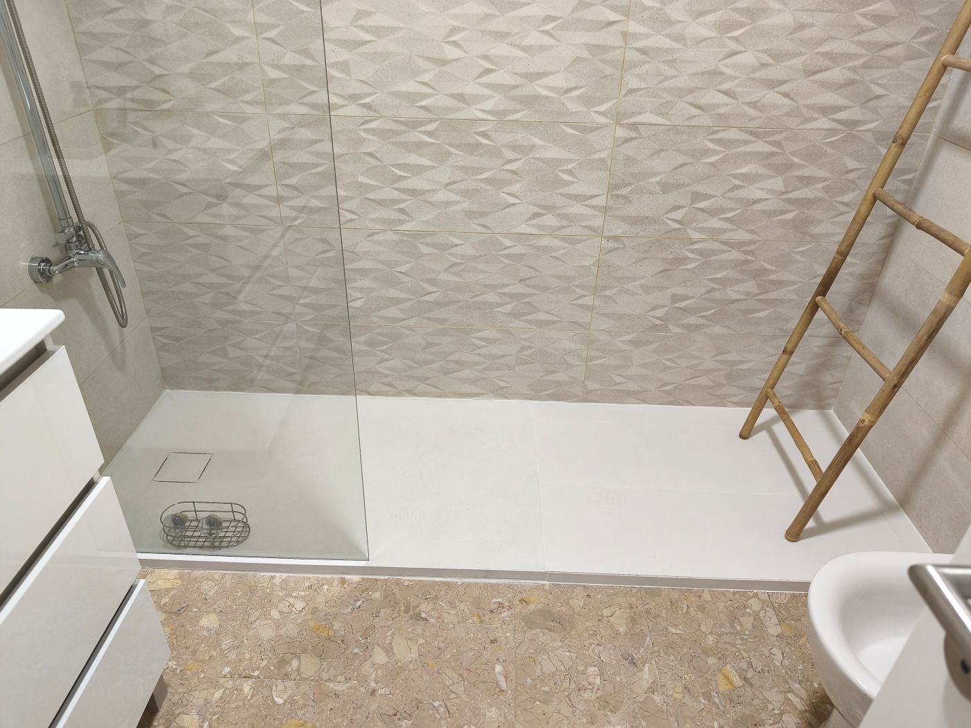 Casa de banho remodelada e finalizada - Pacheco's Serviços Algarve
